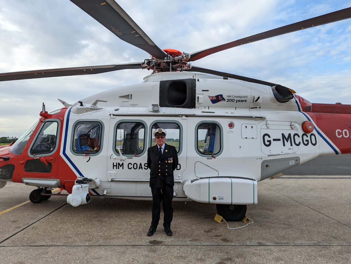 hillheadcharley's tweet photo. Tonight I was awarded the Queens platinum jubilee medal https://t.co/527RNvl22m