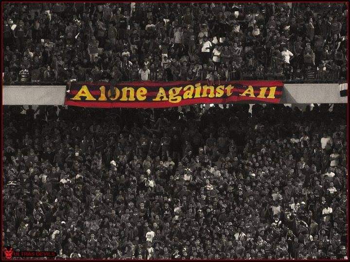 dahdoha1907's tweet photo. Al-Ahly fans shield protection.✌️
#CAfStinks https://t.co/MBLNlAoiaP