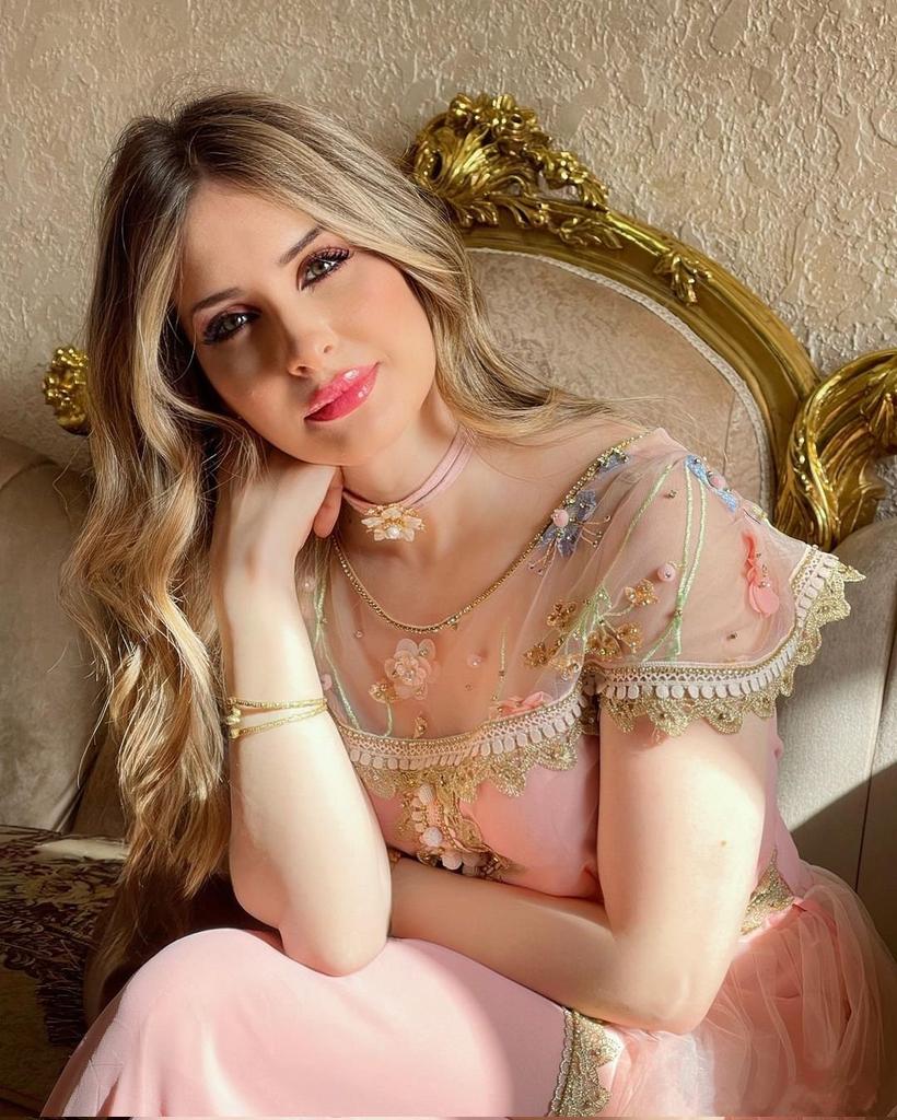 LeilaKM15's tweet photo. الجمال الفتان ماشاءالله
#كنزه_ضيفه_ايمدغاسن https://t.co/G39GJUPSZ2