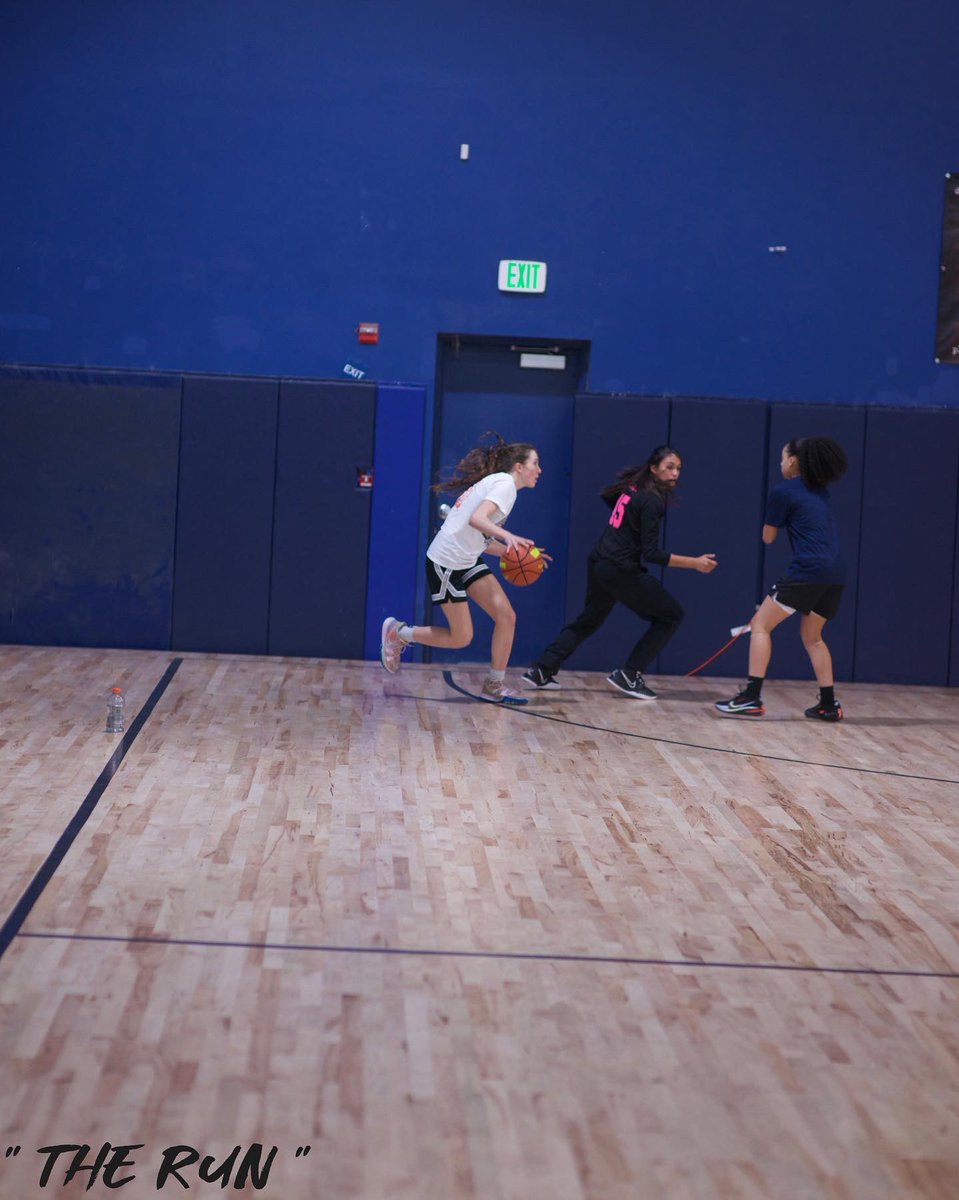 therunevent tweet media