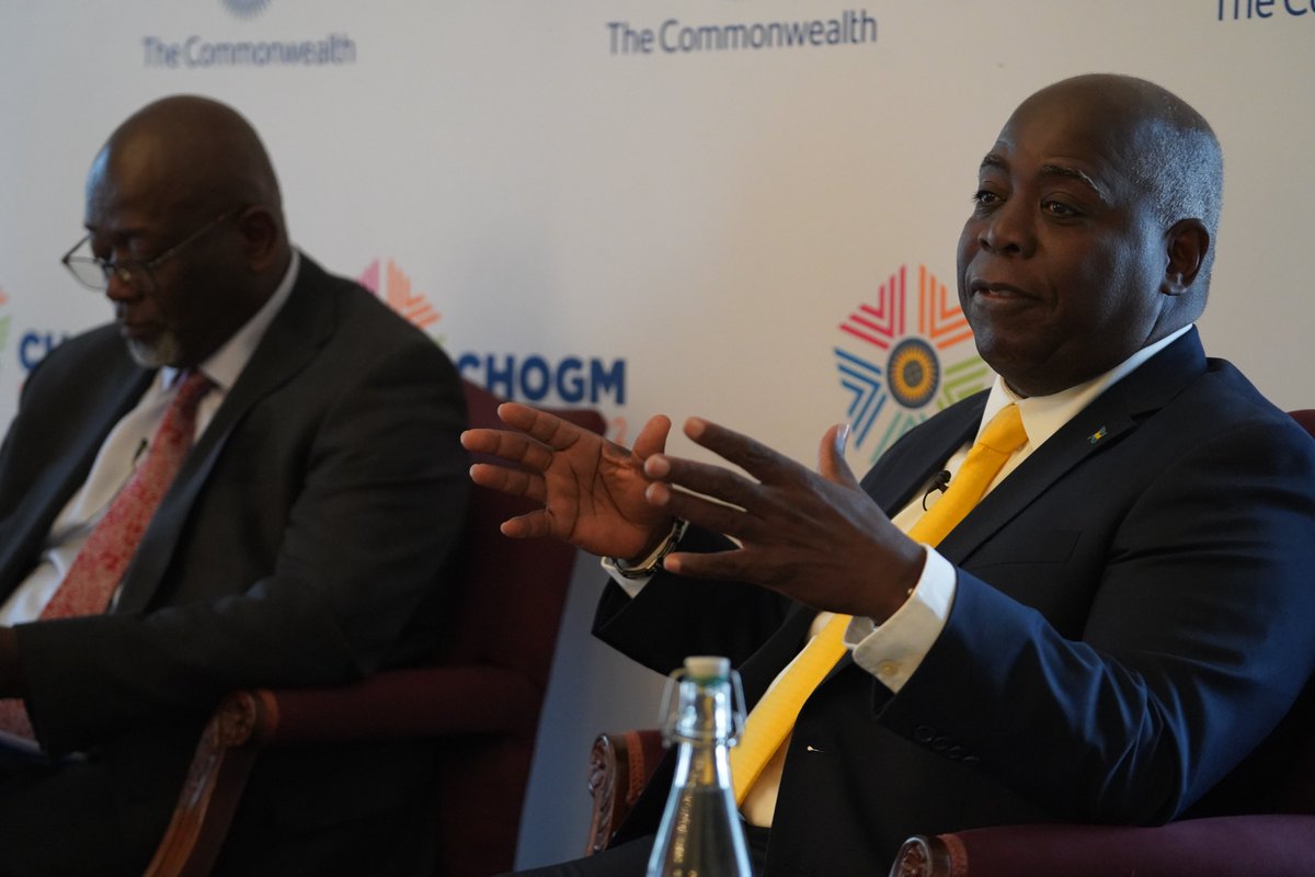 commonwealthsec's tweet photo. Today, we held our third Marlborough House Dialogues with the Prime Minister of #TheBahamas, @HonPhilipEDavis.
Discussions focused on ‘#Commonwealth Leadership in Accelerating #ClimateAction for #SIDSs: including for Sustainability & Tourism’.
For more: https://t.co/uAmAptmQhs https://t.co/u4dM3GOvro