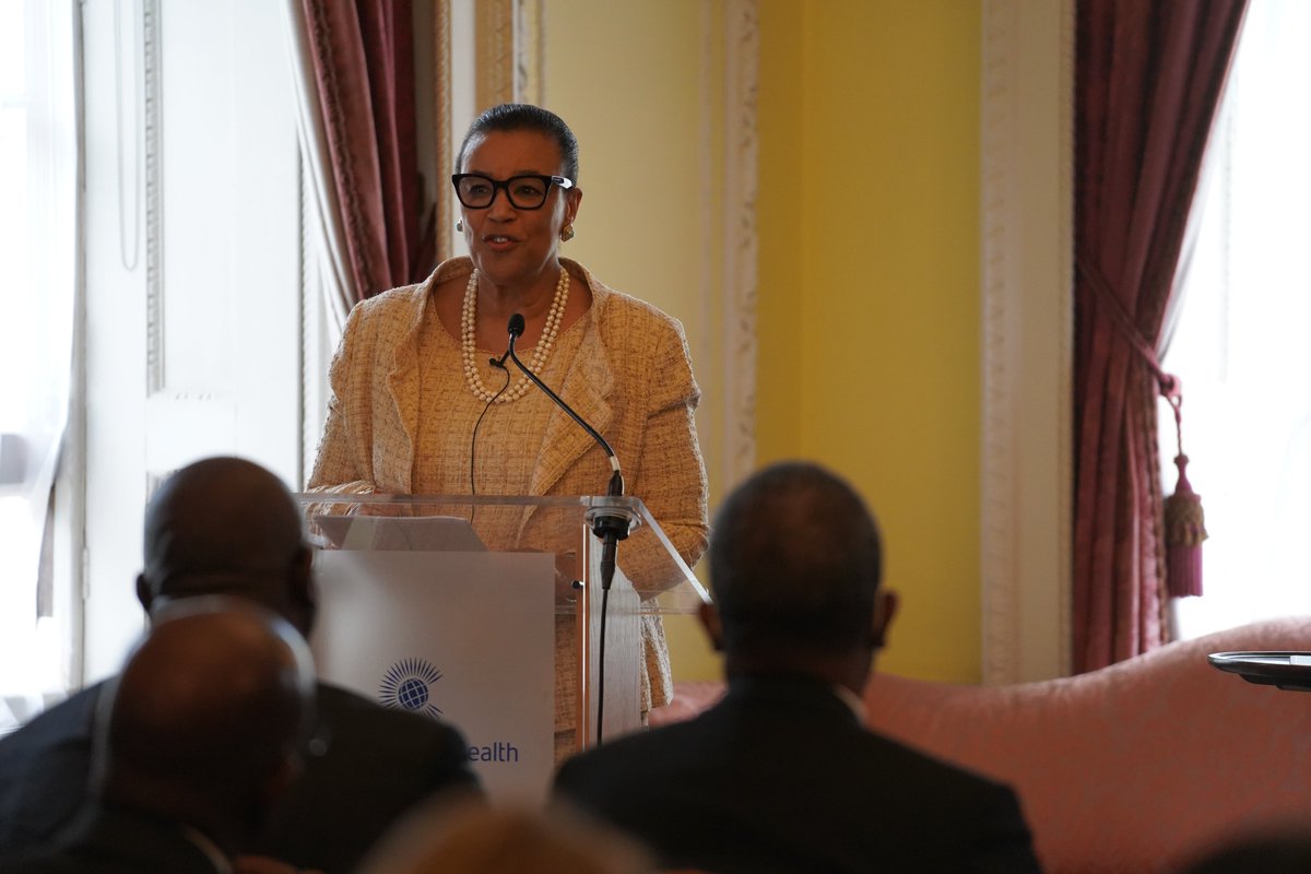 commonwealthsec's tweet photo. Today, we held our third Marlborough House Dialogues with the Prime Minister of #TheBahamas, @HonPhilipEDavis.
Discussions focused on ‘#Commonwealth Leadership in Accelerating #ClimateAction for #SIDSs: including for Sustainability & Tourism’.
For more: https://t.co/uAmAptmQhs https://t.co/u4dM3GOvro