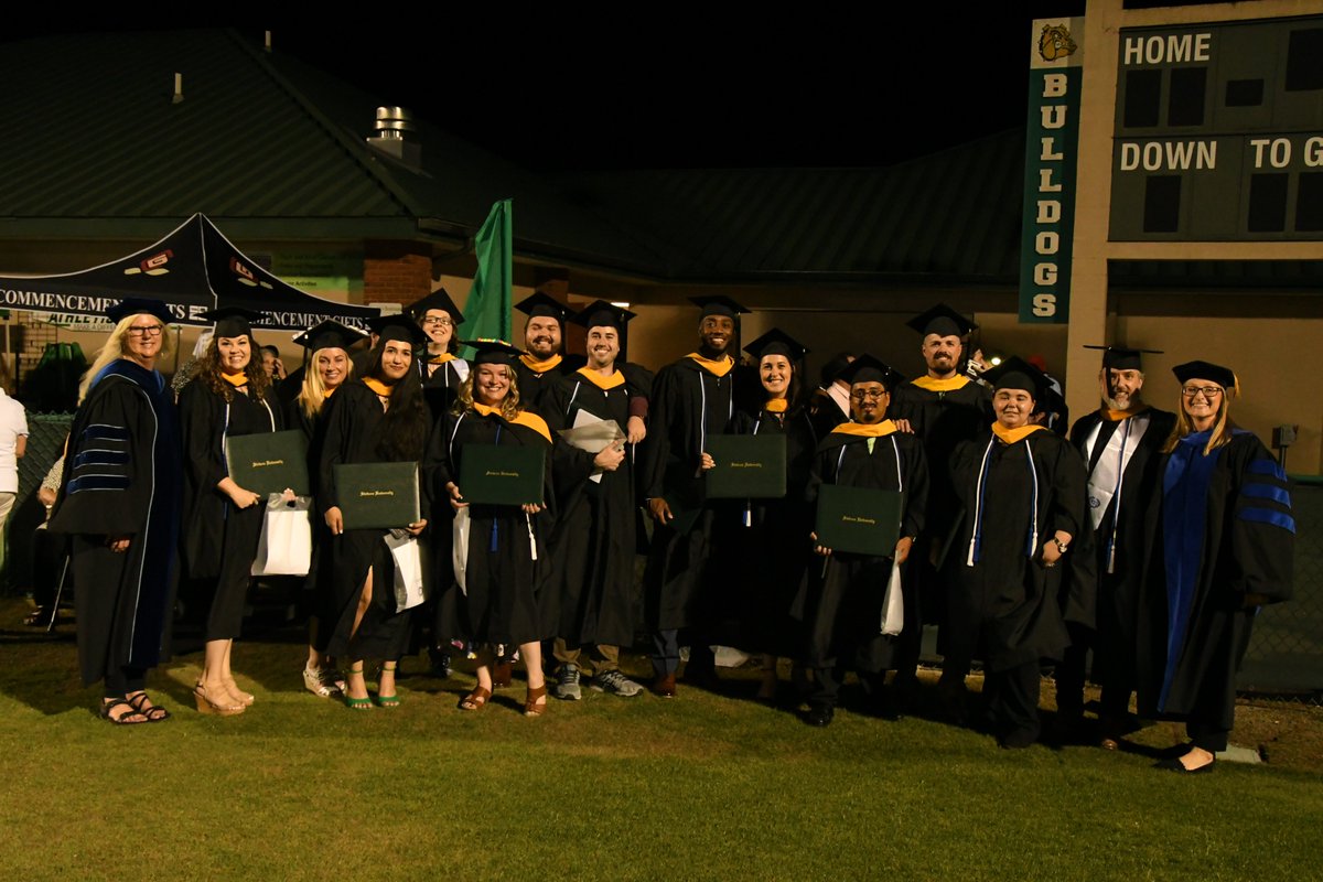StetsonU's tweet photo. Congratulations to every #hattergrad who was recognized this past weekend during our two undergraduate ceremonies, one graduate ceremony and our ROTC Commissioning ceremony!
Full story: https://t.co/yH29IfA5K8
Photo Collection: https://t.co/wZ1OTWFOmH https://t.co/hqJ2OF4cx4