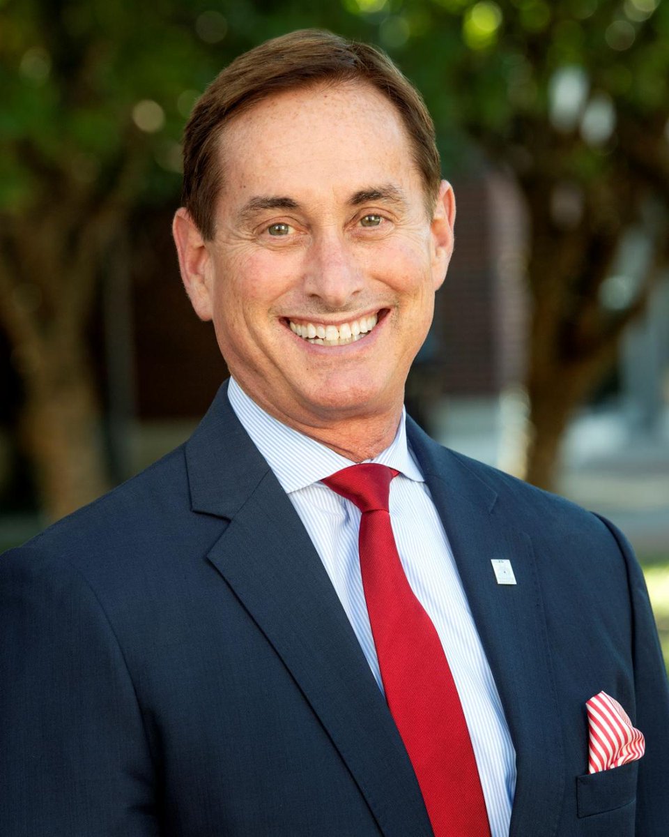 ManskeLibrary's tweet photo. The City will host a retirement celebration for City Manager Charles Cox at the Manske Library on Tuesday, May 17 from 6:30 p.m. to 9 p.m.
The Library will CLOSE to the public starting at 5 p.m., and then REOPEN for the celebration at 6:00 p.m. https://t.co/Kl2Q8XAbSs