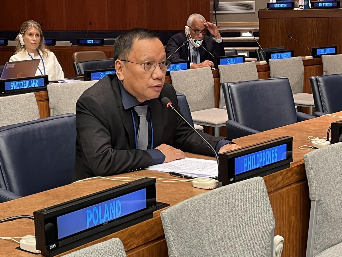 PHMissionNY's tweet photo. 🇵🇭DENR Director Tirso P. Parian Jr @UNFF17 reaffirms PH’s commitment and active engagement in achieving the targets of the UN Strategic Plan for Forests #UNSPF #forests #2030Agenda @teddyboylocsin @DFAPHL @DENROfficial https://t.co/yDNTK964S5