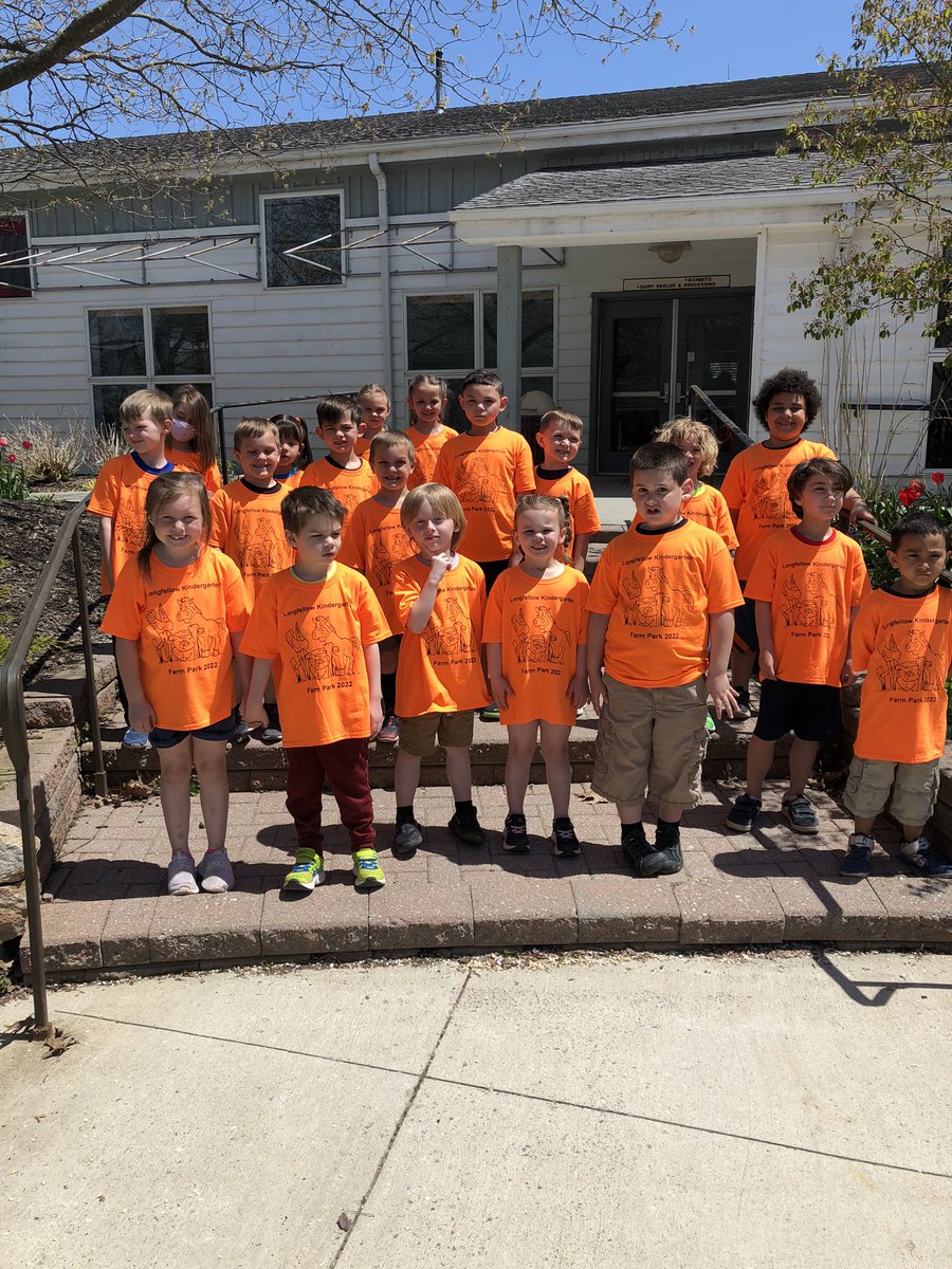 Such a mixed feelings day.
My last field trip before retiring from Longfellow. Thank you god for a beautiful day with my wonderful class. 💕😢