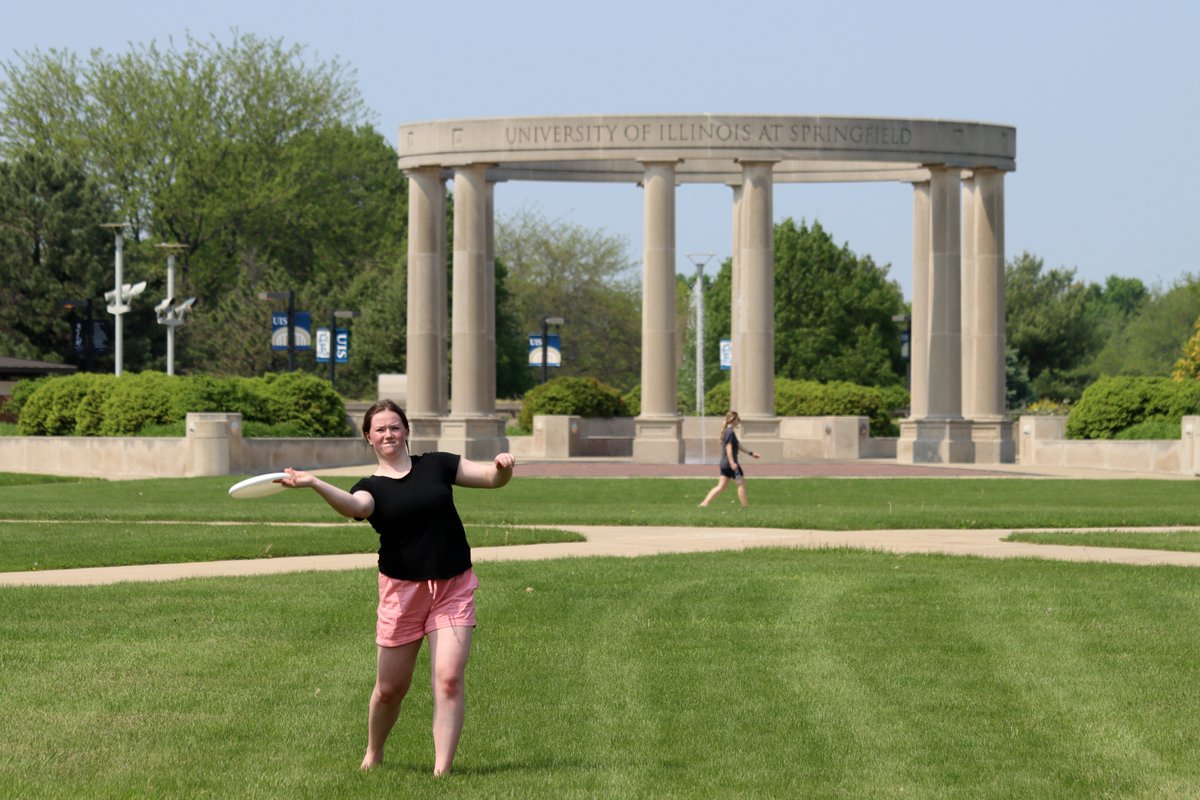 UISedu's tweet photo. It's a good week to be outside at #UISedu! Students are using the nice weather to take Commencement photos, play sports on the quad, have a picnic and study for finals. #UIS22 #Spring #Illinois #Midwest https://t.co/ycvbH35K1L