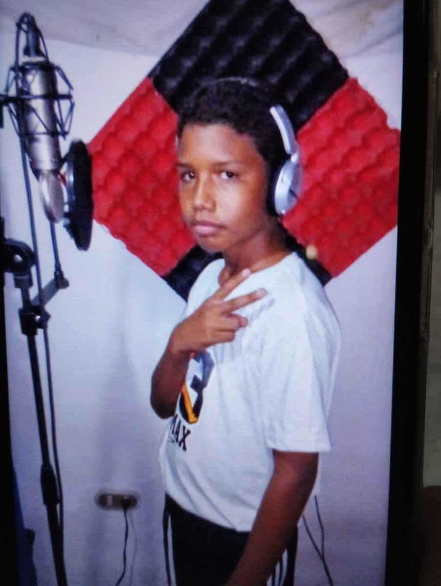cguillenm's tweet photo. ESTÁ DESAPARECIDO desde el pasado viernes 6 de mayo, Jonathan López de 13 años, estudiante del 7mo grado en la UEN Luis B. Prieto F. de Las Casitas en el Sector Core 8 de Ciudad Guayana. 

Ayudemos a su Mamá (Joisana) y a su Papá (Osniel) a encontrarlo. 

#ServicioPublico https://t.co/GmqYQmYpg6