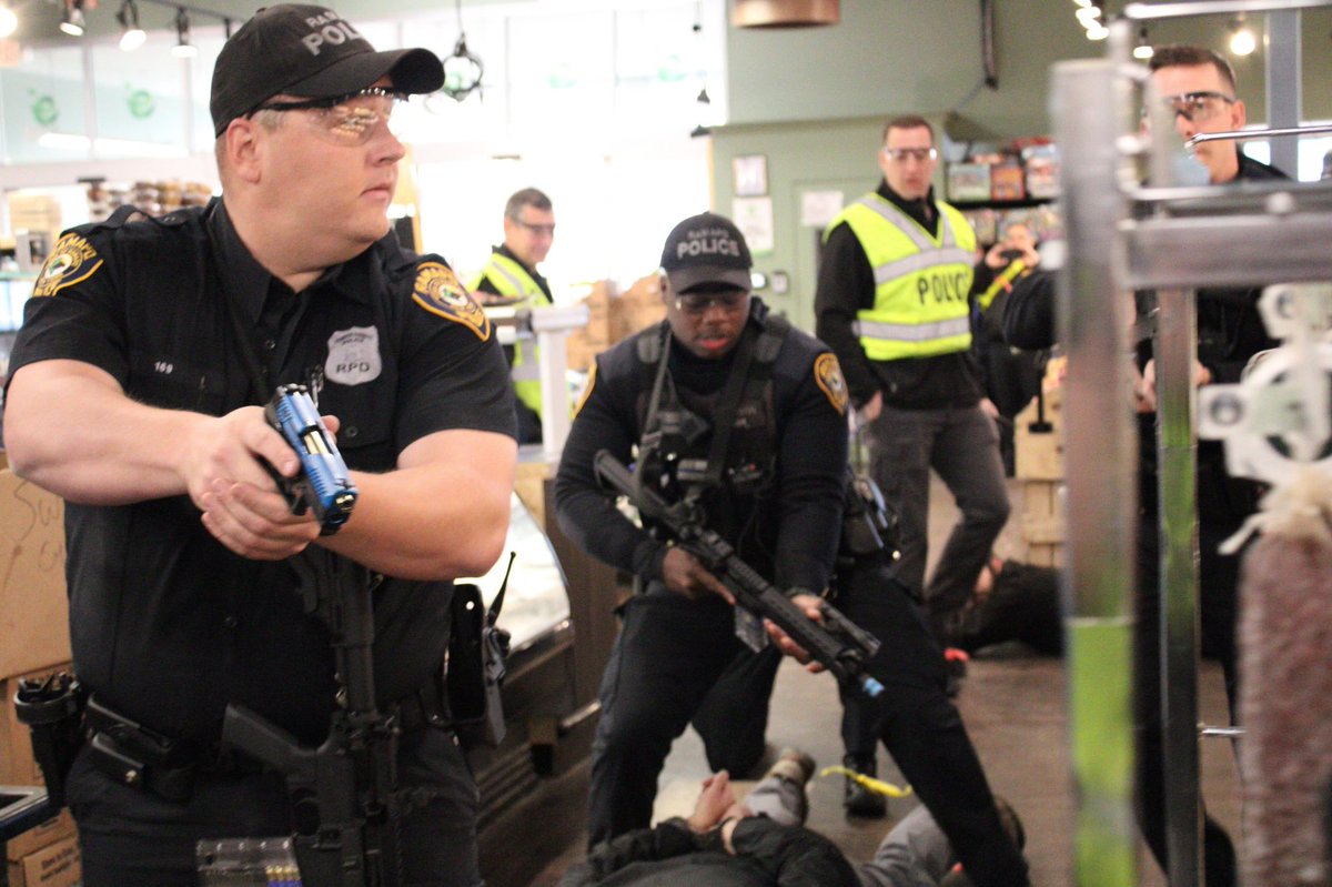 Ramapo_PD's tweet photo. RPD #ActiveShooter Drill @Evergreenkoshe1 Real life scenarios w/rescue integration. We train to keep our community safe. Special thanks to our participating partners: @townoframapo @ChaverimRocklnd @RHatzoloh @SpringHillEMS #FaistAmbulance #RocklandParamedics https://t.co/7BdXGKo5Ws