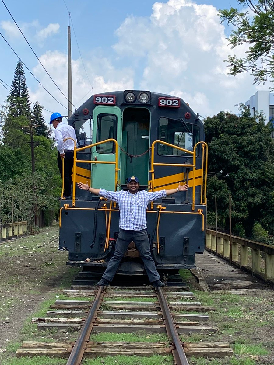 rmunozgt's tweet photo. Que todo en la vida te haga feliz

#ElTren
#Guatemala 
#ActitudRM https://t.co/TmKlkJqsu9