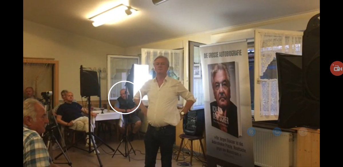 NimaTikken's tweet photo. Stefan Krüger, ich-bin-kein-Nazi und "wir sehen keine Reichsbürger unter uns", war gestern auch in #Ludwigshafen auf der Veranstaltung mit #Elsässer.
Mittwochs dann immer fleißig in #Deidesheim mit #Quergida marschieren.
Das ist die bürgerliche Mitte 🧐🤡
#lu0905 https://t.co/NUDXdvBl4n