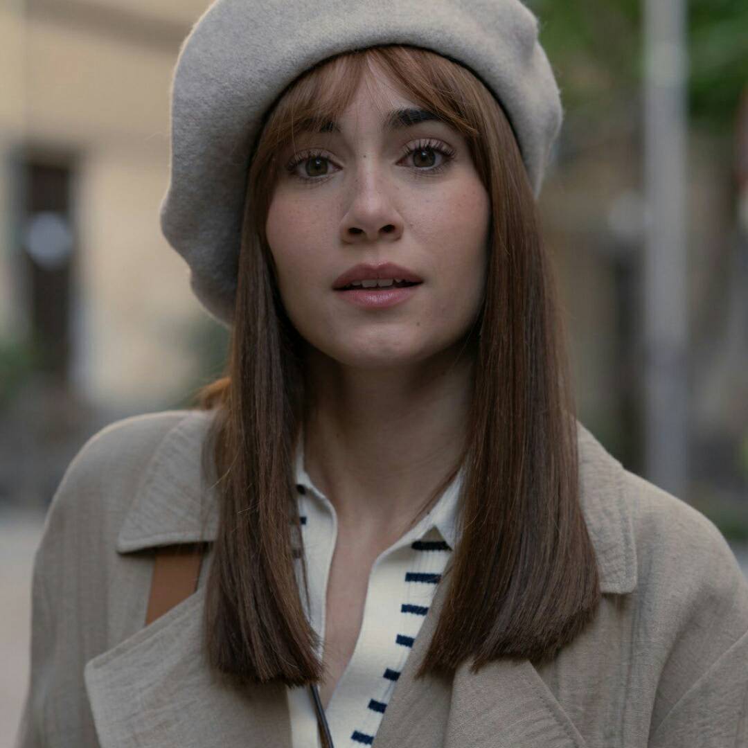 BOMRadio_'s tweet photo. 💥 #Aitana comienza el rodaje de #TrasLaPared, su primera película como protagonista 😱🎬😍

“Contará la historia de una joven pianista y su antipático vecino que necesita silencio absoluto para trabajar” 😅

Las calles de Madrid serán la locación más usada para el rodaje 😏📽️ https://t.co/R4eDYCJp2C