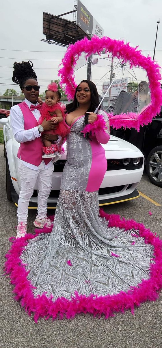 NaanBeenAri's tweet photo. Bring yo baby to prom
Das rite dawg
Respect da culture #PromoGoPayPayday https://t.co/DZJ3E71RVx