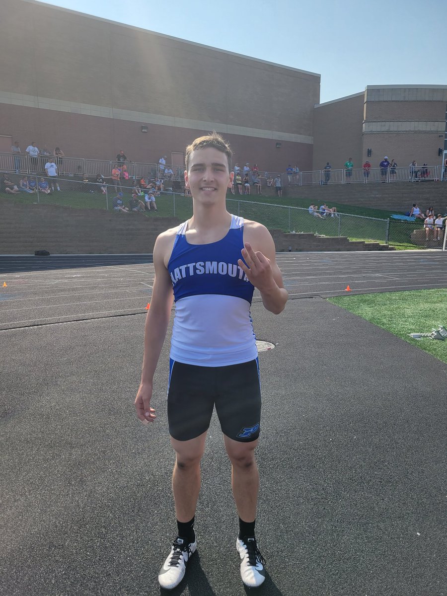 PHSBlueTrack's tweet photo. 3rd Place Finish for Kevin Sohl in the 110 hurdles earning his spot at State! #prnation https://t.co/L9JwdnA0Hd