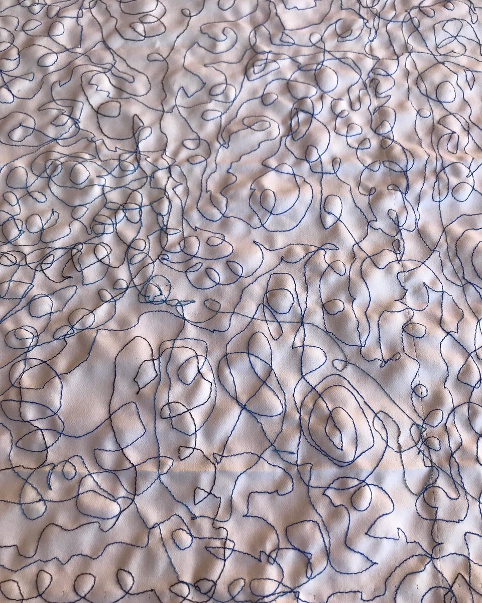 YarnsWool's tweet photo. “Ravings” 2022 - 16” x 16” #textileart #desvaríos #fibreart #tela #hilos #thread https://t.co/u0yjRfFCNZ