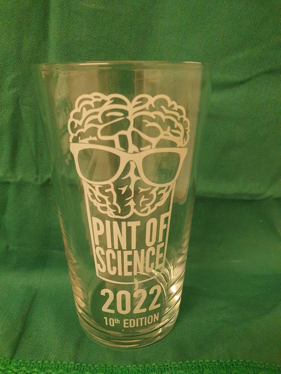 RhiannonLaban's tweet photo. Had a wonderful evening at @pintofscience @Water_Rats, hearing about teenage brains and social media, topped off by winning a lovely glass through my superior pipetting skills during Pipette Wars https://t.co/srfP6gREw4