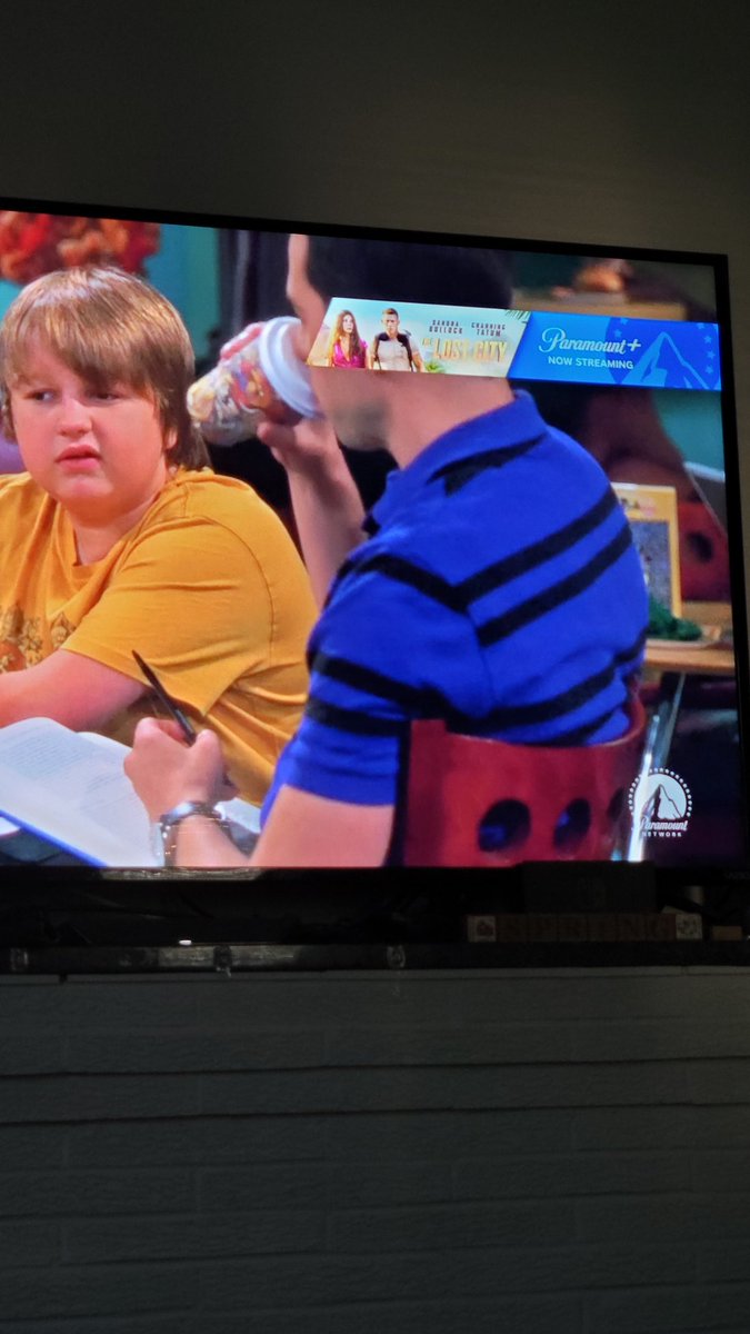 dragonslayerSO's tweet photo. @paramountplus would love to watch TV without this logo blocking it https://t.co/YgBx34V8NH