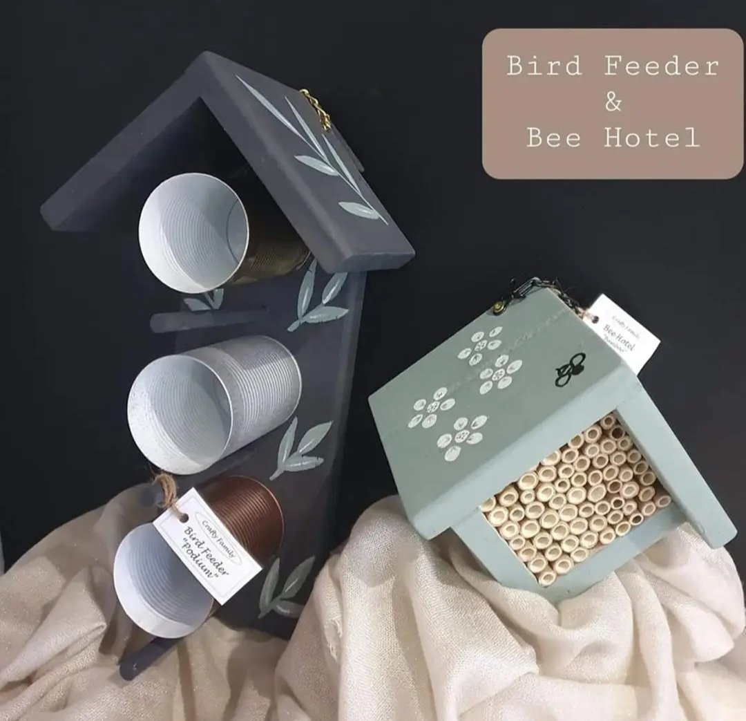 UmbrelaLeCheile's tweet photo. There's nothing Crafty Family can't upcycle and we are delighted to welcome them back with their gorgeous wares this Sunday at the Eyre Square Hotel! 12.30-18.00 - looking forward to seeing you there! 💜

#galway #shoplocal #handmadeingalway https://t.co/mIEwR68KKY