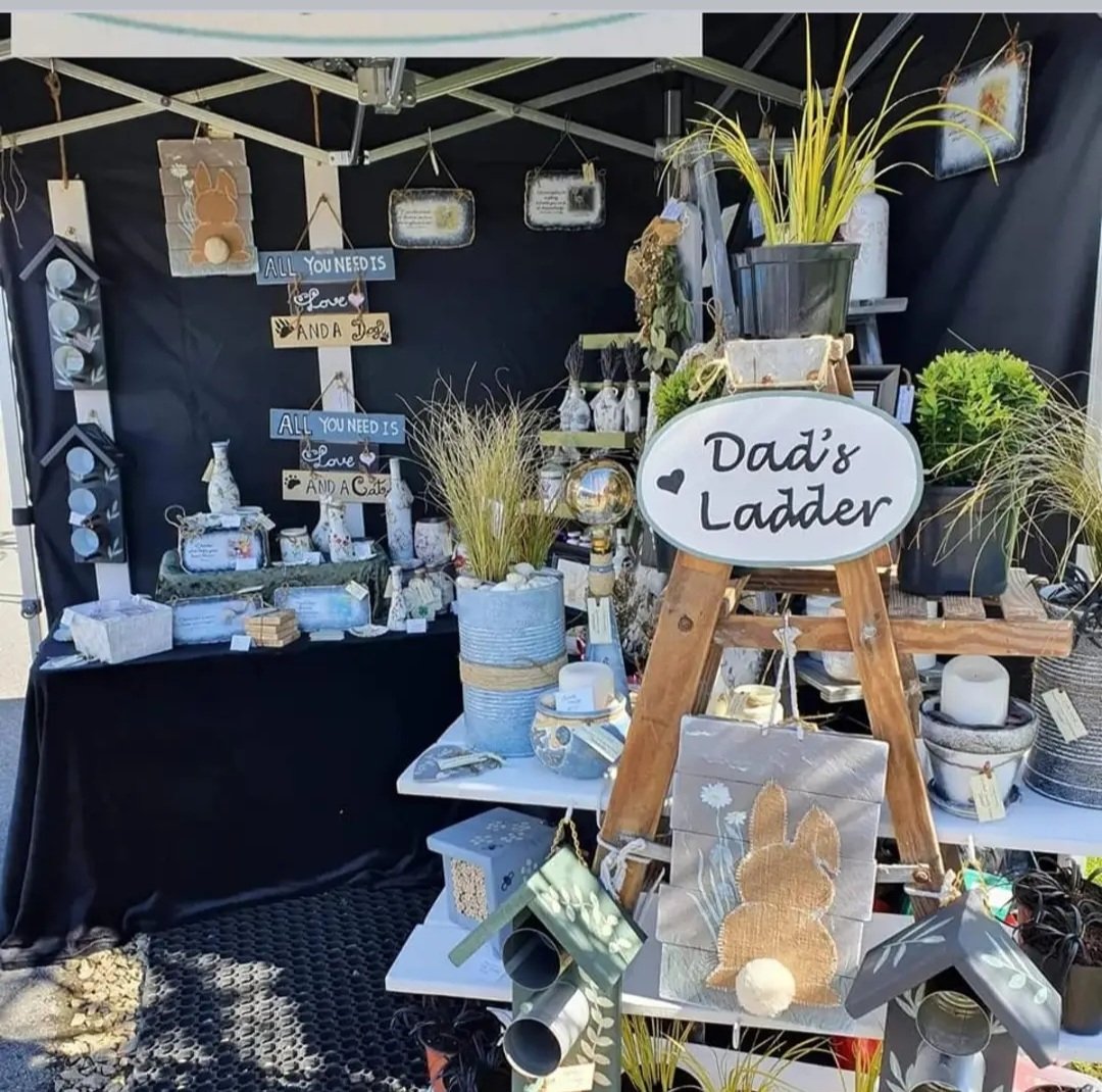UmbrelaLeCheile's tweet photo. There's nothing Crafty Family can't upcycle and we are delighted to welcome them back with their gorgeous wares this Sunday at the Eyre Square Hotel! 12.30-18.00 - looking forward to seeing you there! 💜

#galway #shoplocal #handmadeingalway https://t.co/mIEwR68KKY