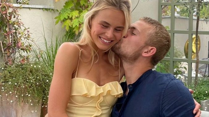 all the kisses to my allie-cat.

dean di laurentis via Instagram.