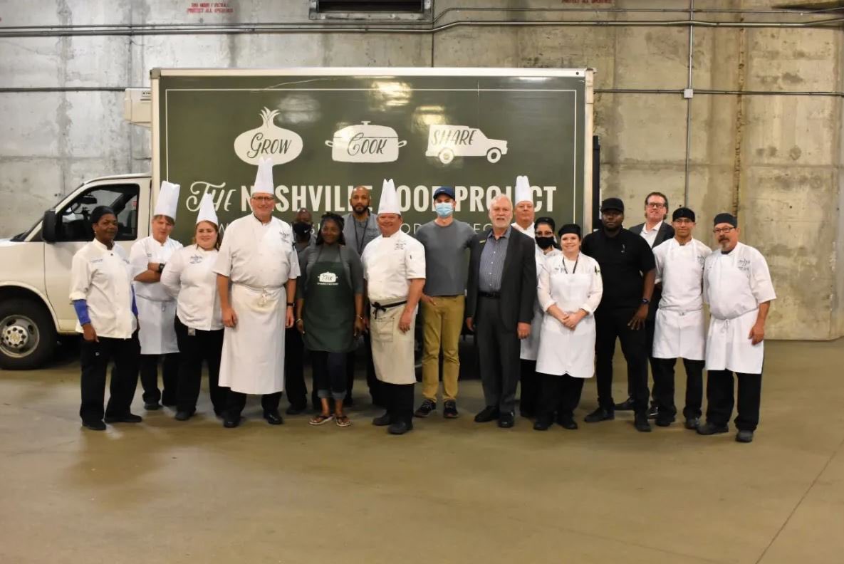 sodexo_live's tweet photo. Our teams at @VABeachCC, #PasadenaConventionCenter and @MusicCityCenter recently helped cook up 1,500 servings of soup to donate back to local organizations in support of Sodexo’s Stop Hunger Foundation 👏
#TheBigSoup #Servathon #SodexoLiveInTheMoment https://t.co/4xHniUbhF8