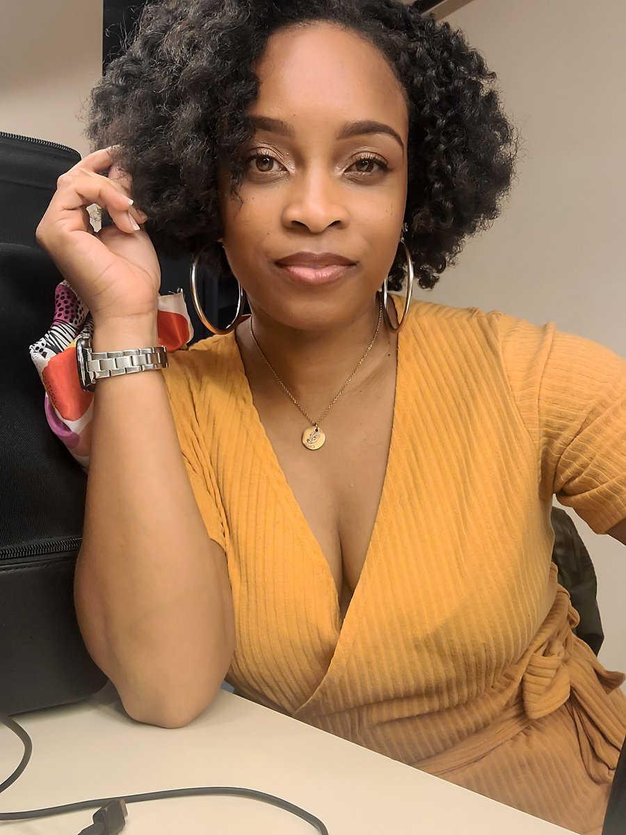 mstiffanyjaye's tweet photo. Just chillin back stage. This is how it's supposed to be.
----☆----
#MSTIFFANYJAYE #TIFFANYJAYE #mstiffanyjayemusic #domesticviolence #dare2dream #werk4it #callinme #sometimes https://t.co/lclQfnCCMY
