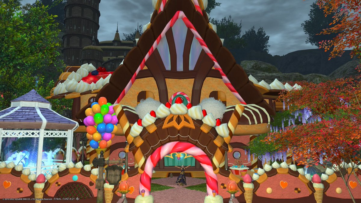 fatedtowander's tweet photo. Gingerbread House GOT 😍 Instill need to sort my garden out, don’t come at me

#ffxiv #ffxivhousing #gingerbreadhouse https://t.co/JfbzNKPiwR