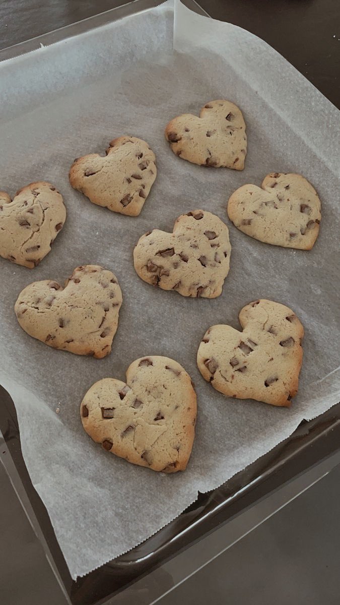 liviuuh's tweet photo. heart shaped desserts🫶🏼 https://t.co/qJGnWI95R4