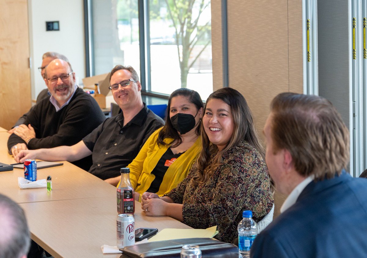 awbolympia's tweet photo. What great discussions with our Grassroots Alliance! Local chamber leaders from around WA are meeting in #VanWA, talking about how to serve their employers and communities. 

Thank you @jpmcd3, @VanChamber and @VancouverUS for hosting us! 

#AWBspring22 #AWBGrassrootsAlliance https://t.co/eZbwqEdPJf