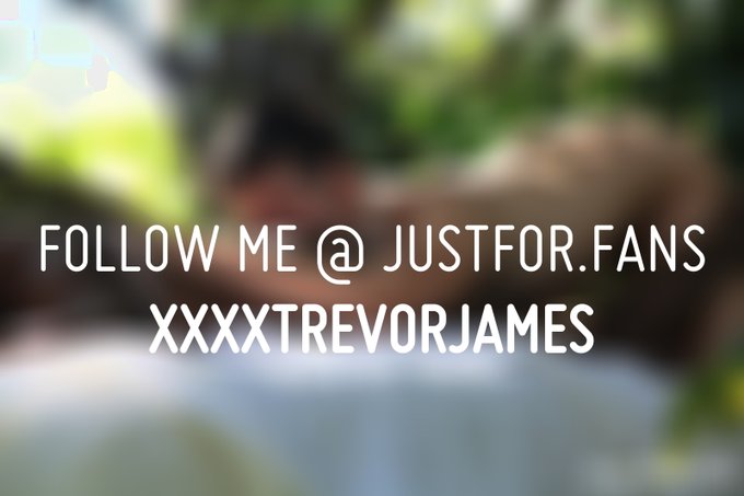 In a lush grove on the Big Island of Hawaii, I shared an amazing moment with @showoffjonah for Himeros