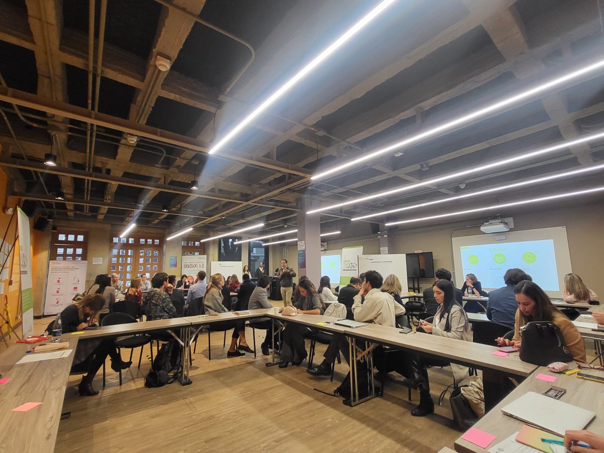 Recon_Col's tweet photo. Desde @Recon_Col participamos en la 2da versión de la #Cumbre2030 compartiendo los avances del proyecto de empredimiento social como un instrumento fundamental para generar sinergias entre el sector público y privado del país para construir una visión de impacto para Colombia https://t.co/tKEtTvqn7y