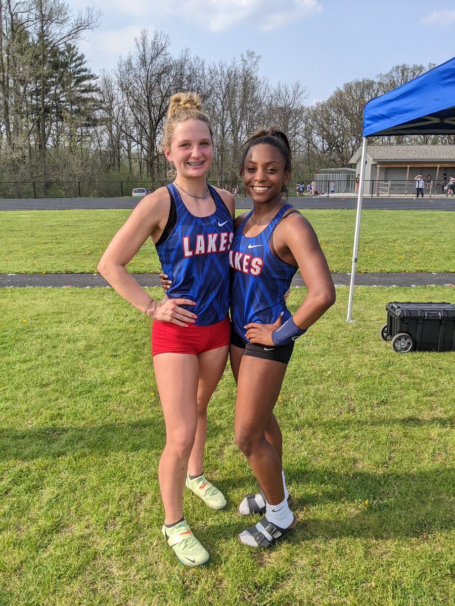 Josie Gates and Joycelyn Crum punch their ticket 🎟️ to Charleston with a 1-2 finish in the Pole Vault!! #flightsquad