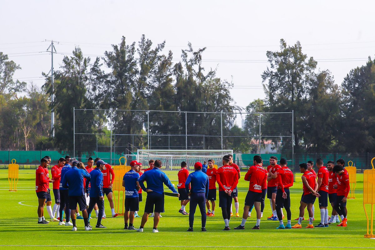 Chivas's tweet photo. Semana de Cuartos de Final ⚽️🐐 https://t.co/YlVJyULUrU