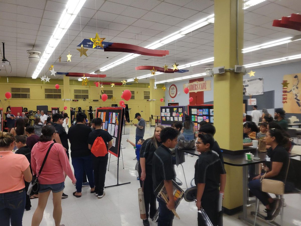 ELPASO_ISD's tweet photo. Front &amp; center! ✨ Morehead MS held the IB &amp; Fine Arts Showcase to shine a spotlight on our dedicated Raiders. Students put their skills on display by presenting their IB community projects, showed off their art &amp; offered  activities for families to enjoy. #EPISDProud https://t.co/ifmI6i0iWA