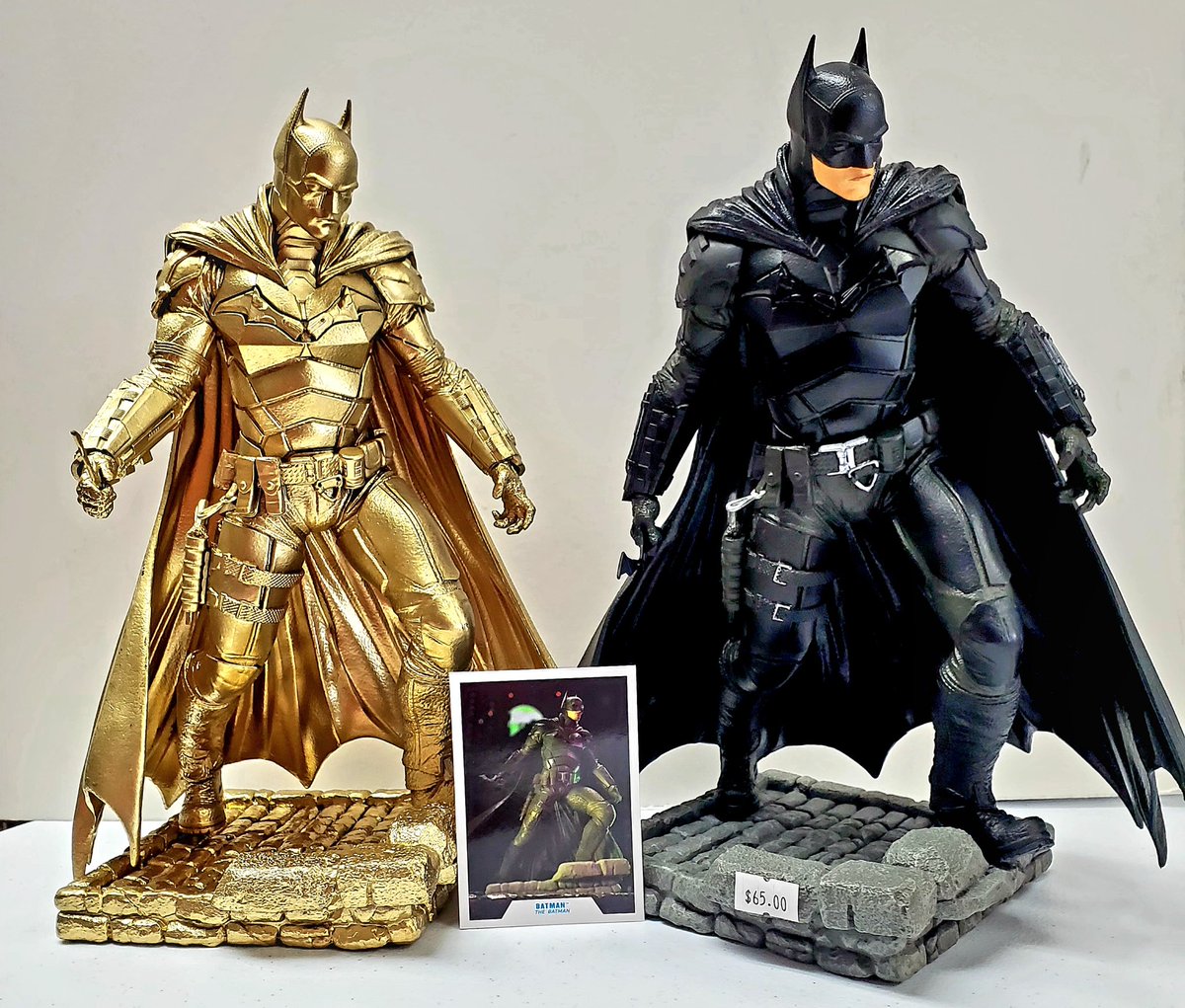 MidwestCollect4's tweet photo. Gold and Black Batman. https://t.co/vMdJUCXB08