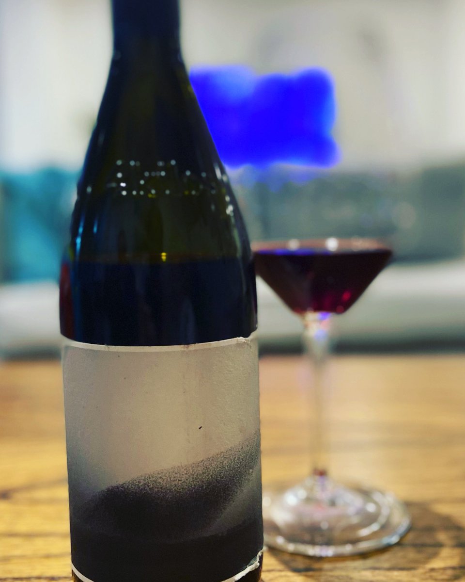 OzonoWines's tweet photo. Viajando a Mallorca con mi copa 🇪🇸🍷 #4Kilos #Callet https://t.co/1uGpP7QWgD