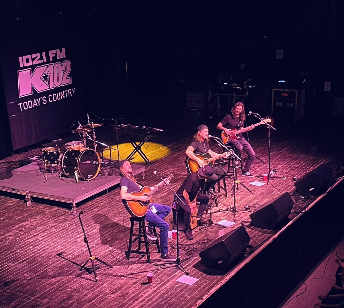 Wow <a href="/SageKingMusic/">Sage King</a>! Now that’s how you kickoff #K102FanJam <a href="/K102/">K102</a>