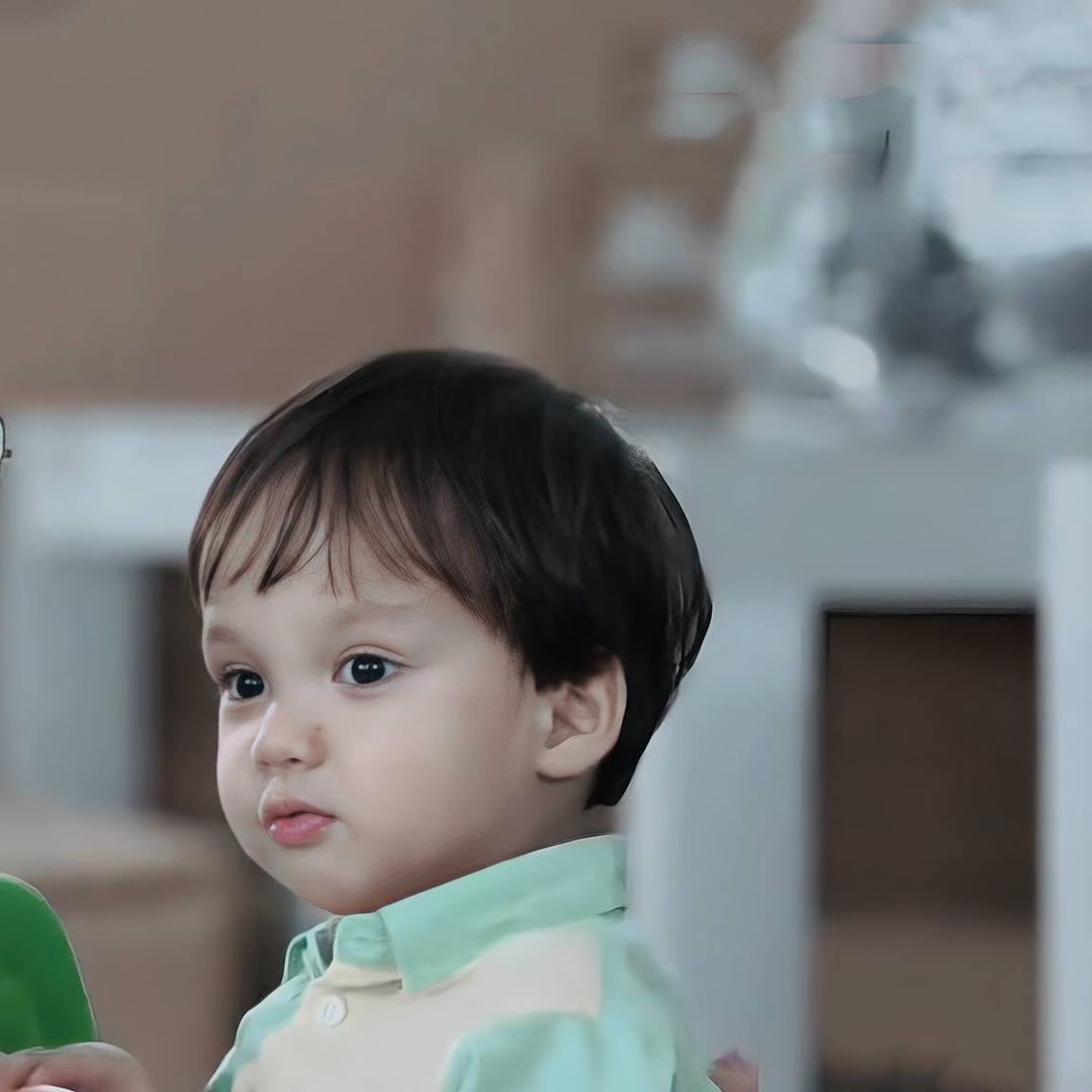 afrilrini's tweet photo. Askara tuh perpaduan papa al sama mama andin banget ya, kadang mirip papa al kadang mirip mama andin🥰🥰😍😍😍

Ini bikinnya beneran apa gimana🤣🤣
#IkatanCinta 
#IkatanCintaEp714 https://t.co/1yc1k260r6