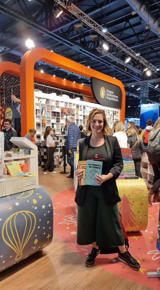 marturua's tweet photo. Vine a la @ferialibro a visitar al bebé nuevo con su hermano mayor 📚❤️
#LFDT #CDTP @fernandezpm 📚 ❤️ https://t.co/398szhaNSx