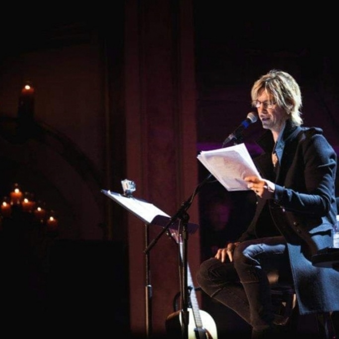 DuffMckaganArg's tweet photo. It's so Easy An Evening with @DuffMcKagan
Una noche con #duffmckagan en el @neptunetheatre de Seattle 20/10/2011

📷 Debra Heesch

#duffmckagan #duff #itssoeasyandotherlies #iseaol https://t.co/ISVVQsrdld
