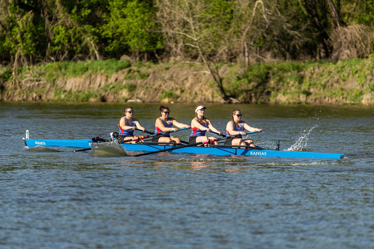 KU_Rowing's tweet photo. Focused on the task ahead! 🔒

#KUrowing x #RockChalk https://t.co/M84T1DqmMP