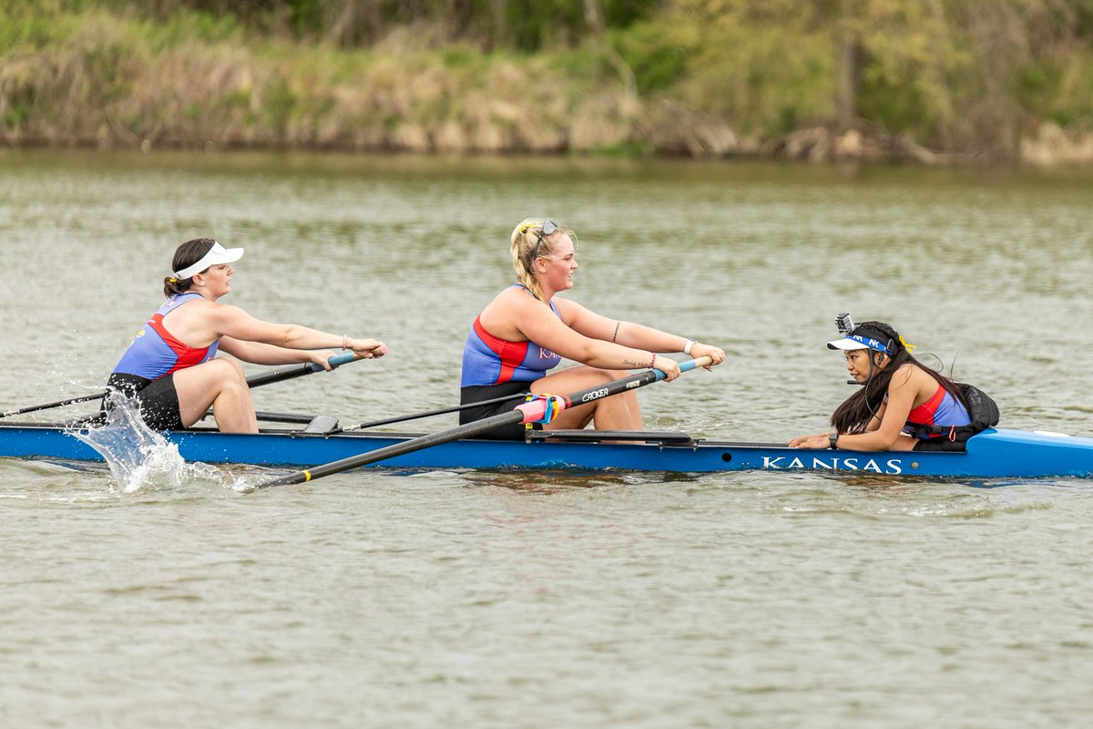 KU_Rowing's tweet photo. Focused on the task ahead! 🔒

#KUrowing x #RockChalk https://t.co/M84T1DqmMP