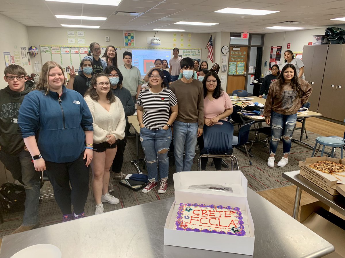 CreteFccla's tweet photo. Today we had our end of the year celebration! Thank you to all Crete FCCLA members for making this year count! #nefccla #makeitcount #cretecards #cardinalpride https://t.co/ZvinGNOVJ5