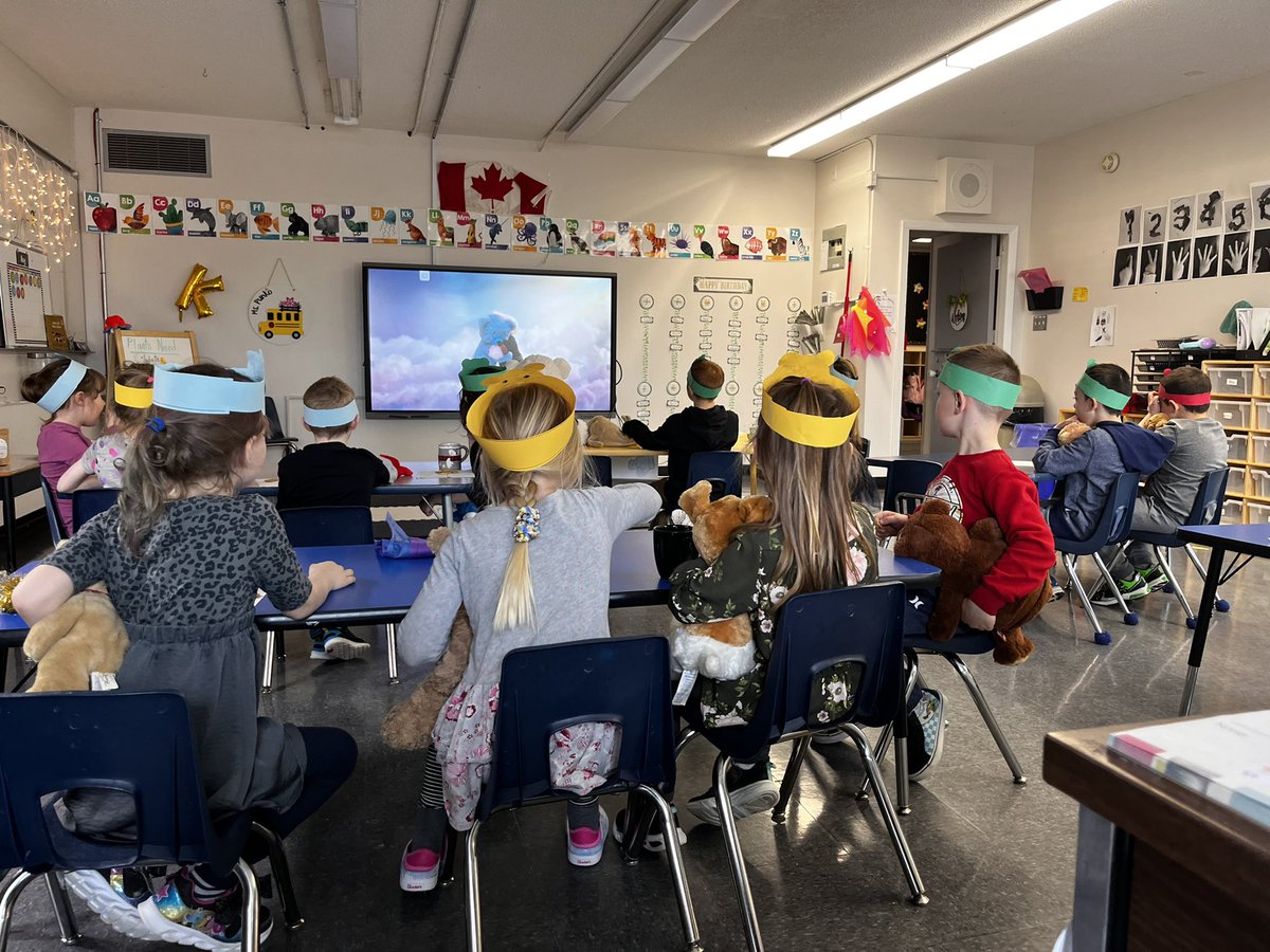 MissPunkosClass's tweet photo. Kindergarten had such a lovely Bear Witness Tea Party today to learn about #JordansPrinciple We loved spending time with @SpiritBear for his birthday, and learning about #jordananderson #EveryChildMatters @ann_oldnall @FMPSD @indigenousFMPSD @FMPSDEarlyLearn https://t.co/nFQimxjUdO