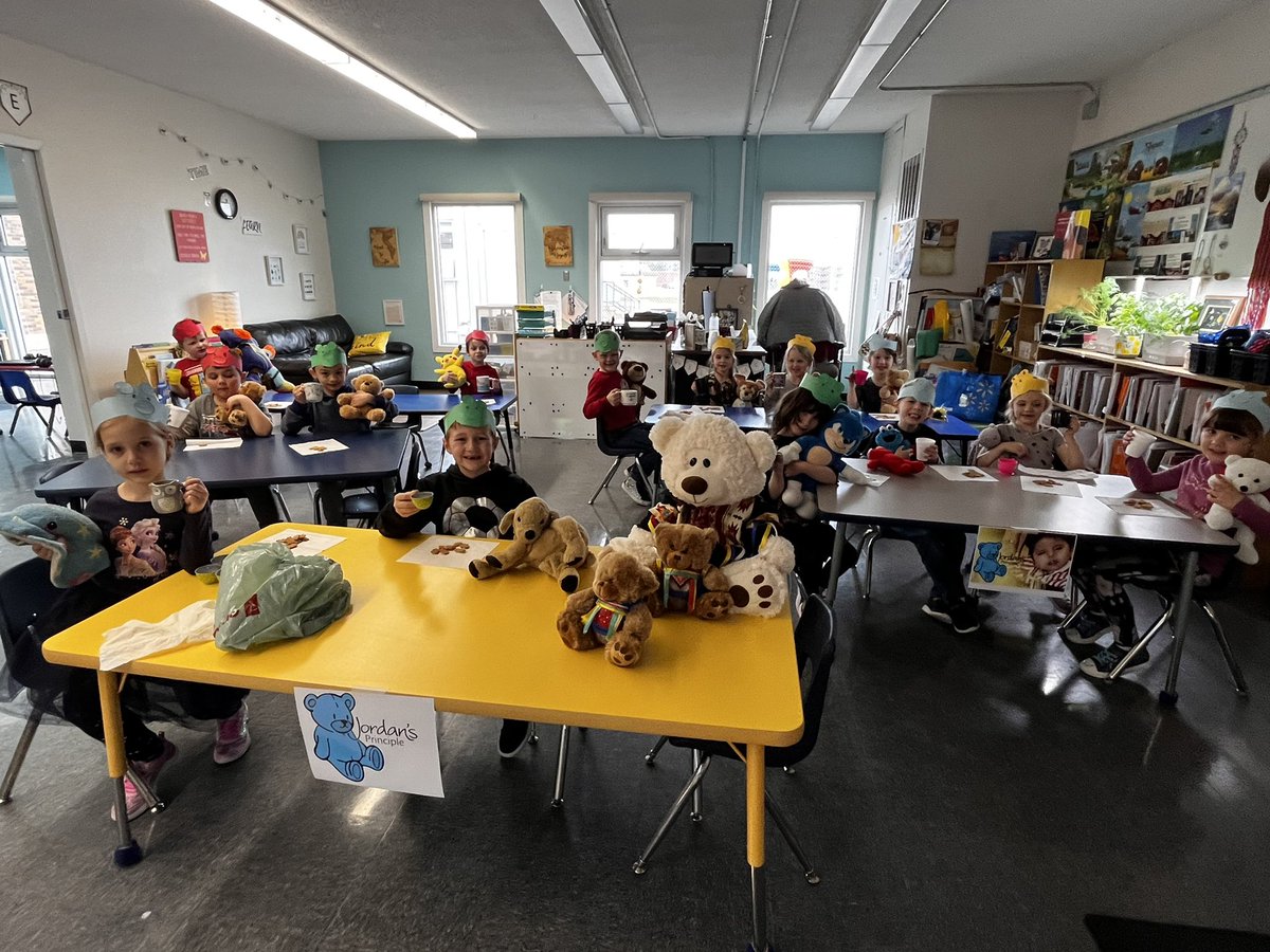 MissPunkosClass's tweet photo. Kindergarten had such a lovely Bear Witness Tea Party today to learn about #JordansPrinciple We loved spending time with @SpiritBear for his birthday, and learning about #jordananderson #EveryChildMatters @ann_oldnall @FMPSD @indigenousFMPSD @FMPSDEarlyLearn https://t.co/nFQimxjUdO