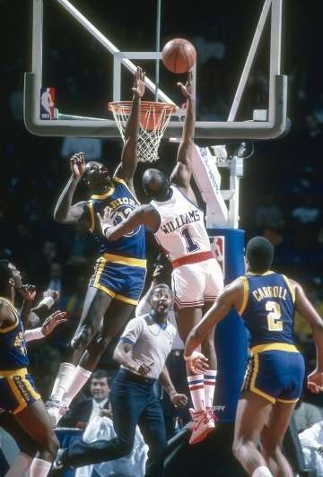 retro_70s's tweet photo. Random old NBA pic without context https://t.co/nlg07kEAT3