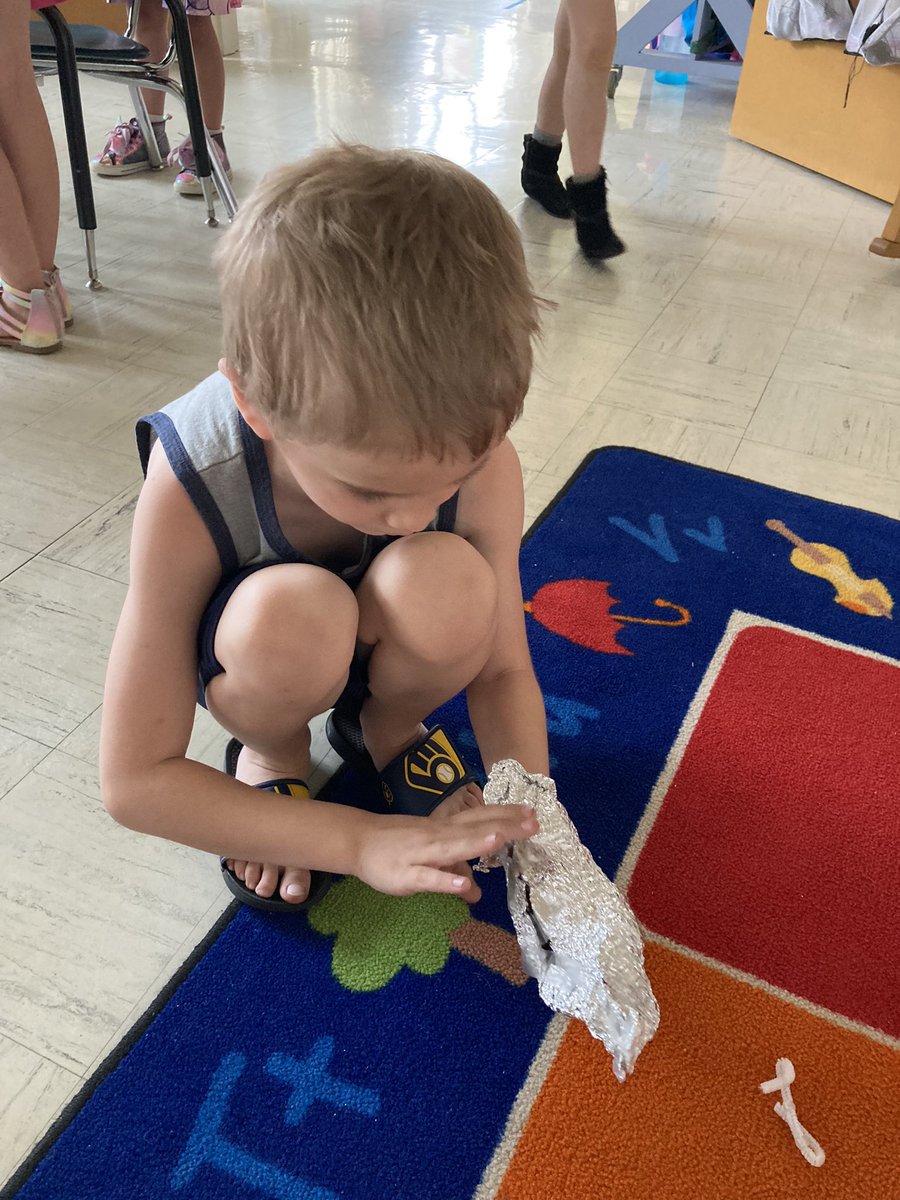 TeamRespectk1's tweet photo. STEM Challenge: create a shelter to protect your critter (uv beads on a pipe cleaner) from the sun @WalkerNxGL @WAWMSchools https://t.co/88Xl8RVEEi
