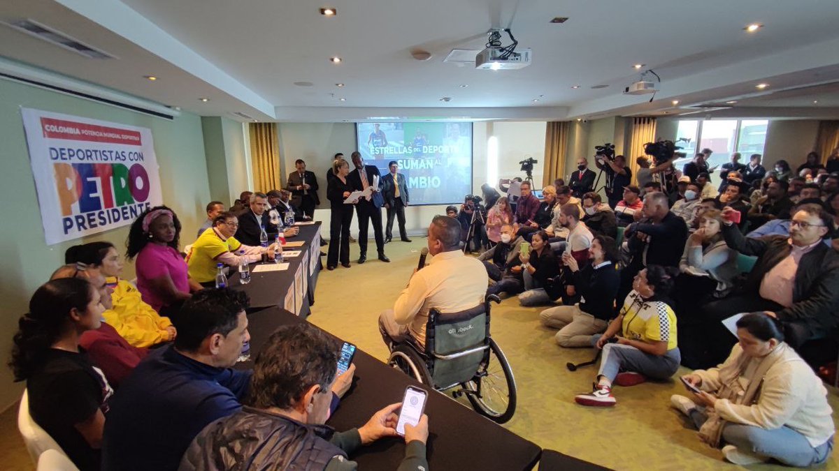 Las glorias del deporte deciden su apoyo a lq campaña del Cambio por la Vida. Maria Isabel Urrutia, el tren Valencia, Willington Ortiz, Fidel Bassa, Pacho Rodriguez, Jacinto Benavente, Manuel Rincón, Chicanero Mendoza, Oscar Figueroa, Andeea Garzón, Jairo Correa, Angie Orjuela