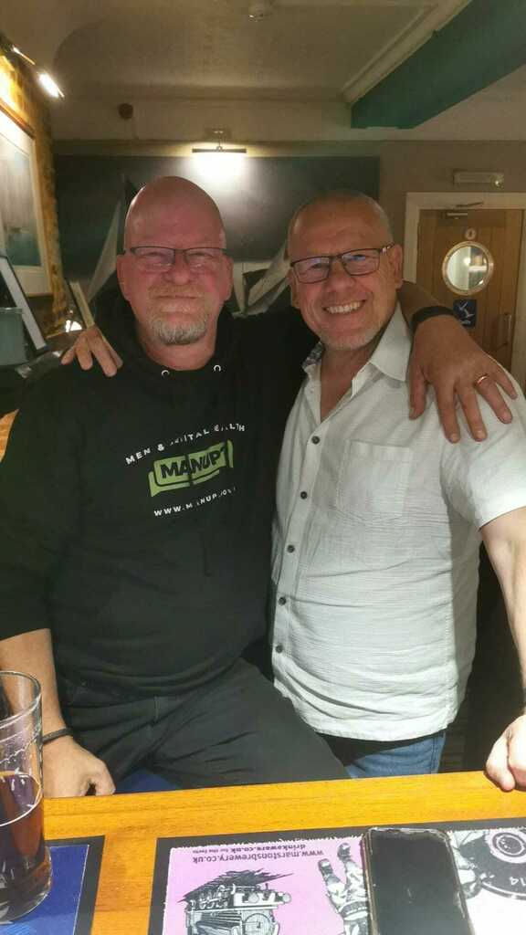 Great to meet up with my coz! @[1226263321:Mick Richardson] instagr.am/p/CdZHUpToLVo/