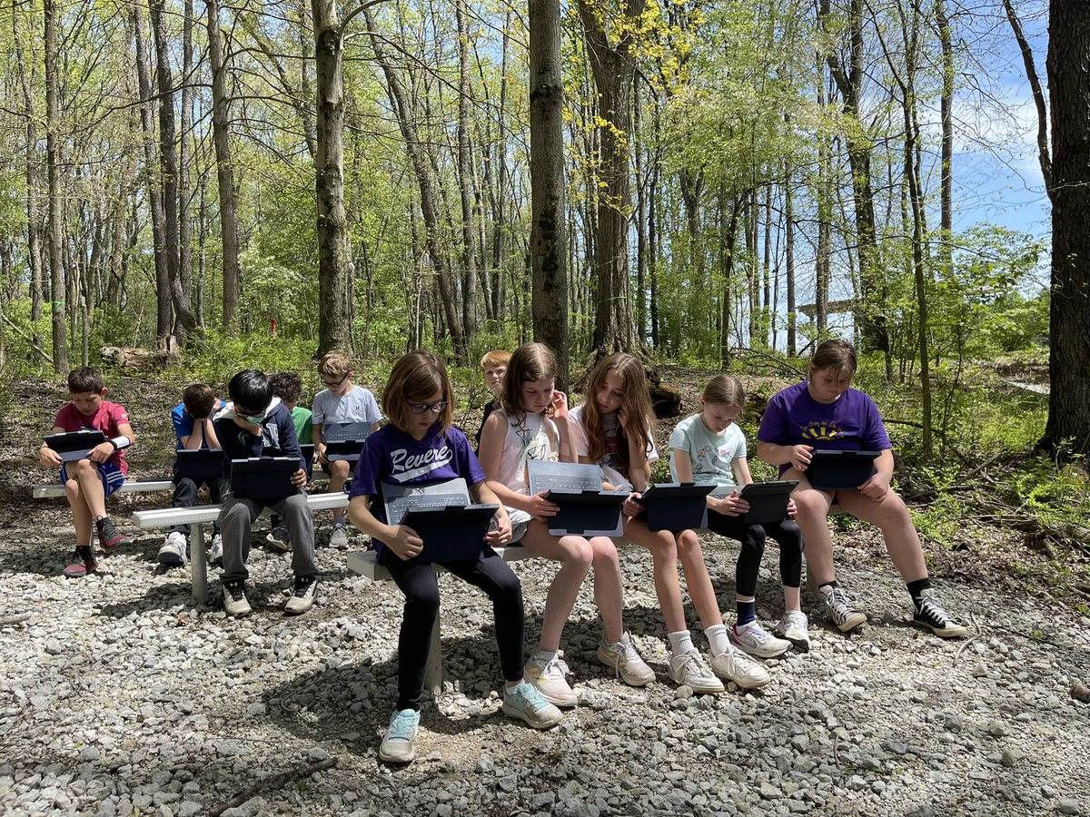 mrsjodihetman's tweet image. A perfect day for social studies outside. We have to take advantage of this weather while we have it! #LandLab #Consumers @BathElementary